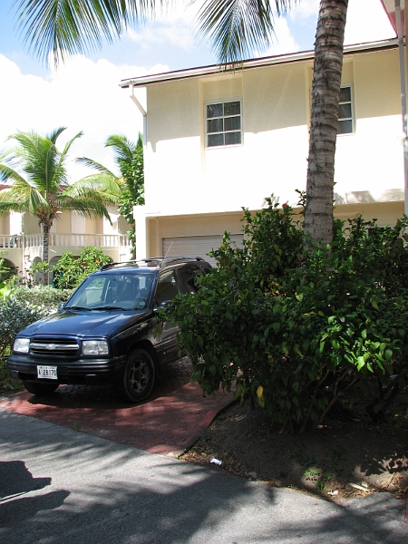 Antigua_Vacation_222.JPG - Home-away-from-home.  Pops lent us the wheels.  Veeeerrrrryyy greatful for that.