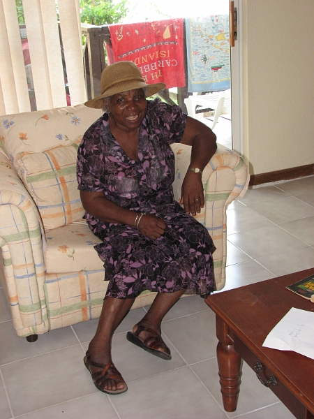 Antigua_Vacation_237.JPG - Auntie came for a visit and a little impromptu dinner.