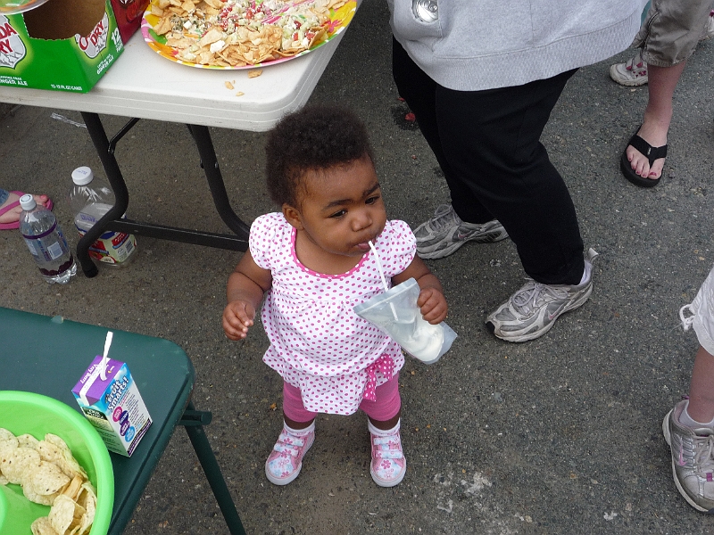 Family_Fun_Day_039.JPG - Sometimes she's so oblivious when she's people-watching