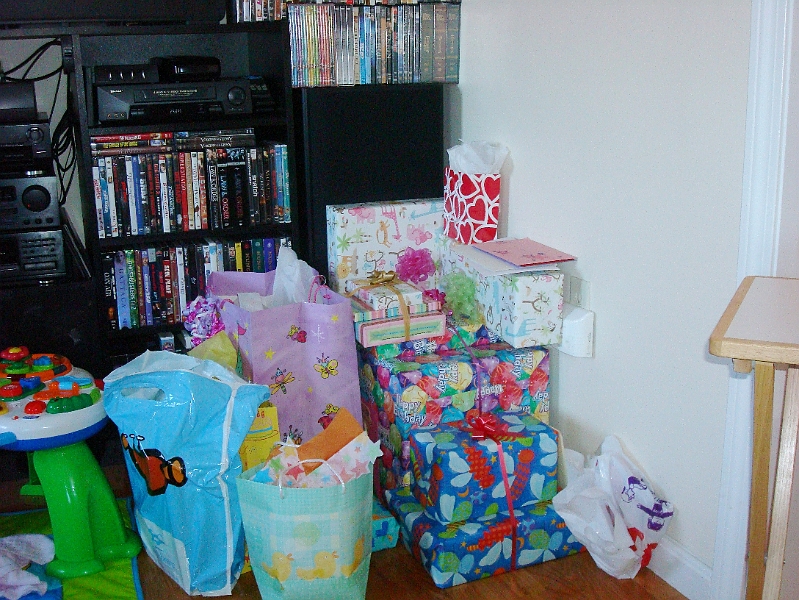 Bday-Valentine_0033.jpg - Now for the opening of the gifts.  By the way, there's an open invitation for anyone to come and take some away....really.  You don't even have to have children!