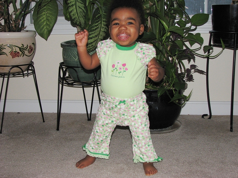 stylin_039.JPG - Free-standin' Mikayla (TM)