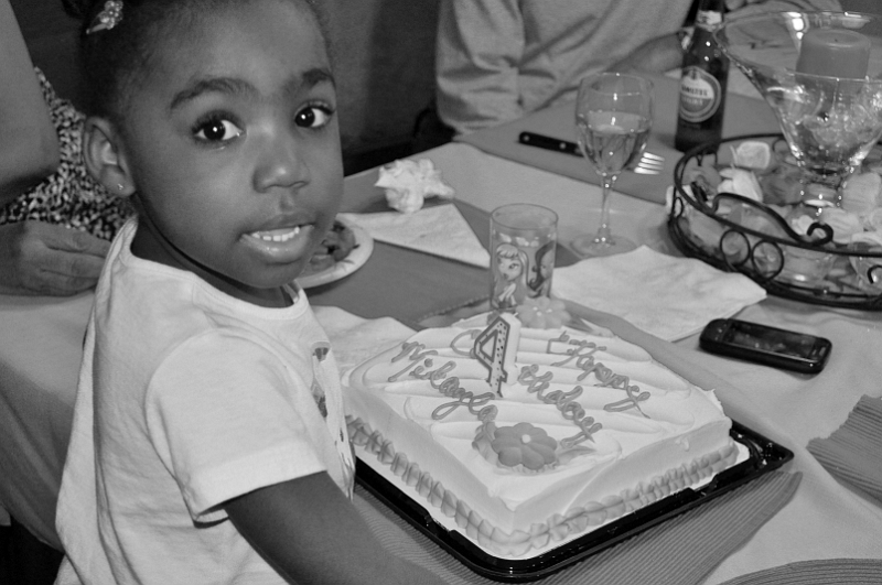 Ms_4th-Bday_002a.jpg - First cake :-)