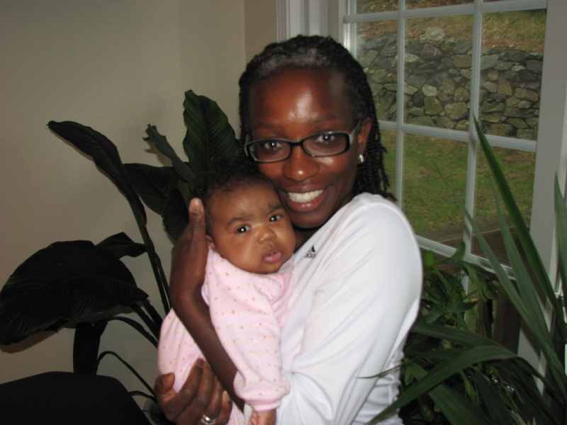 Auntie_Lois_Visit_072.JPG - This was an unsolicited pose...
