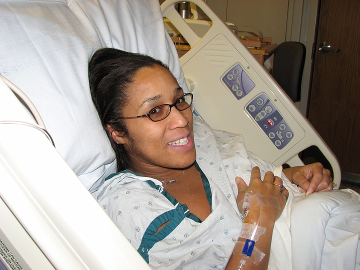 Mikayla_s_Birth_008.jpg - Kim's brave pre-contraction, pre-delivery face.  And to make a long story short...