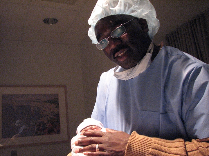 Mikayla_s_Birth_040.jpg - Proud Papa with the little jellybean  :-))))