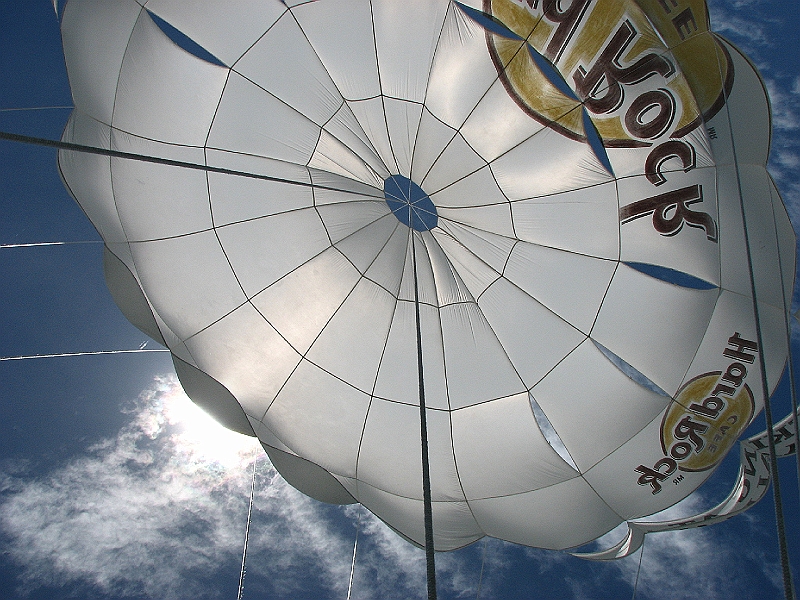 Puerto_Vallarta_165.JPG - Taking a peak up to make sure the parachute is, well...parachuting.