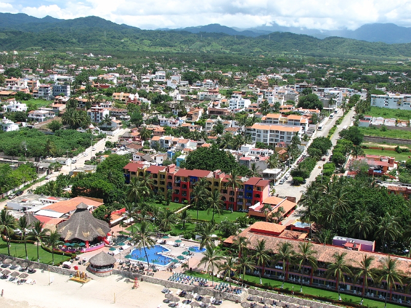 Puerto_Vallarta_190.JPG - Town of Bucerias. The boulevard you see on the right is made completely of tire-and-shock-destroying coblestone.  Hang on to your dental work!
