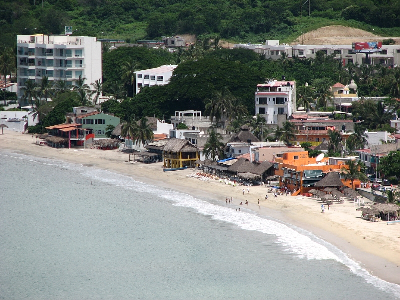 Puerto_Vallarta_194.JPG - The orange building is Adriano's where we had the delicious snapper.