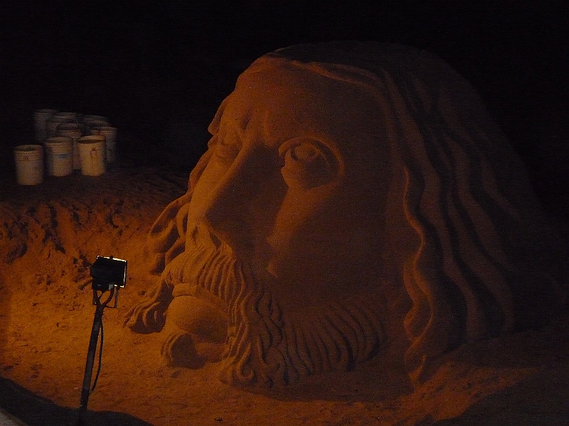 Puerto_Vallarta_258.JPG - Neat sand sculpture, but doesn't beat the ones we've seen in Revere.